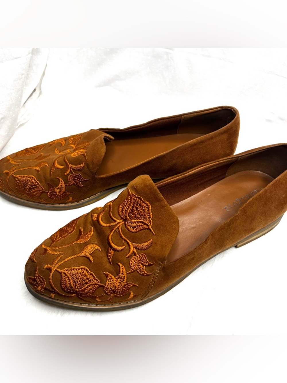 Indigo Rd Embroidered Loafers Brown Suede Floral Slip On Size 7.5 - Picture 3 of 9